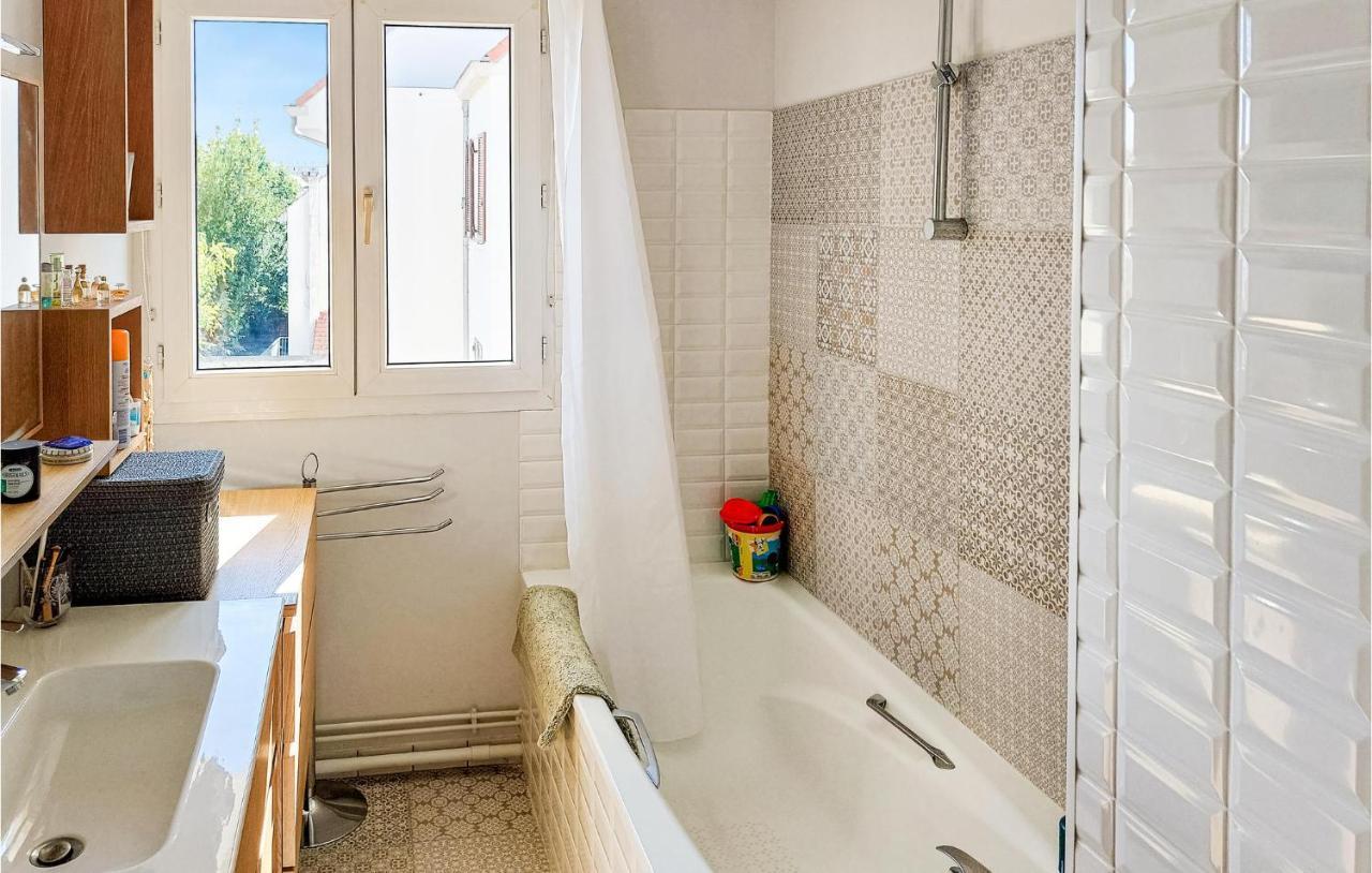 Awesome Apartment In Triel-Sur-Seine With Kitchen Exterior foto